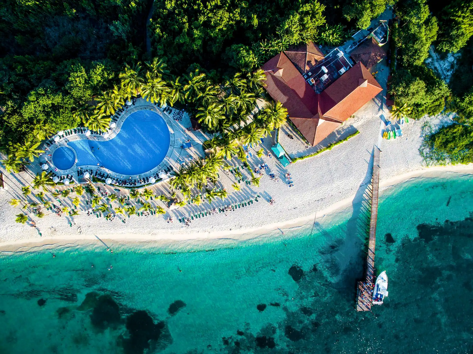 Kristallklares Meerwasser in einem der schönsten Tauchgebiete der Erde, eine beeindruckende Flora und Fauna sowie eine triathlonbegeisterte Bevölkerung machen den Aufenthalt in der Karibik zum Ironman Cozumel mit Hannes Hawaii Tours zu einem unvergesslichen Abenteuer!