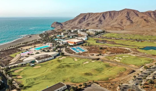 Das Playitas Resort auf Fuerteventura ist ein beliebtes Trainingsdomizil bei Hannes Hawaii Tours.