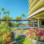 Das Royal Kona Resort liegt direkt am Meer und ist eine beliebte Unterkunft für die Gäste von Hannes Hawaii Tours.